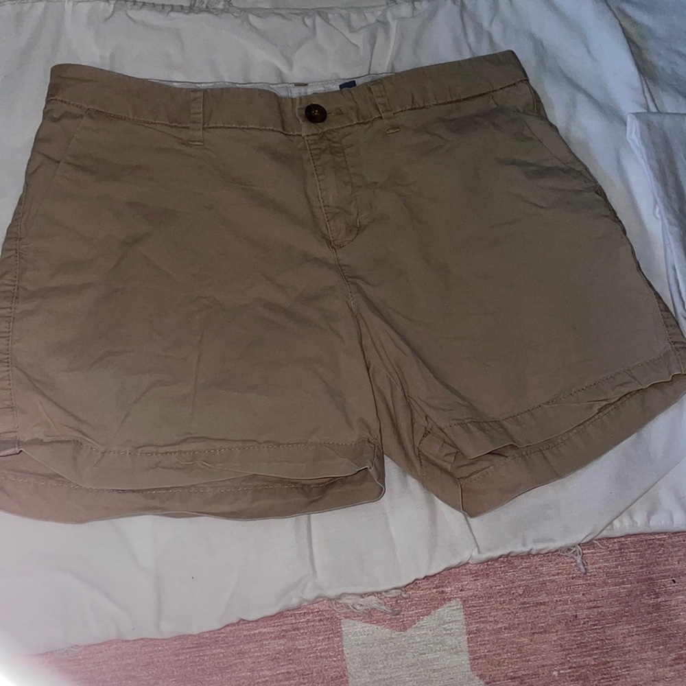 Baggier Khaki shorts
